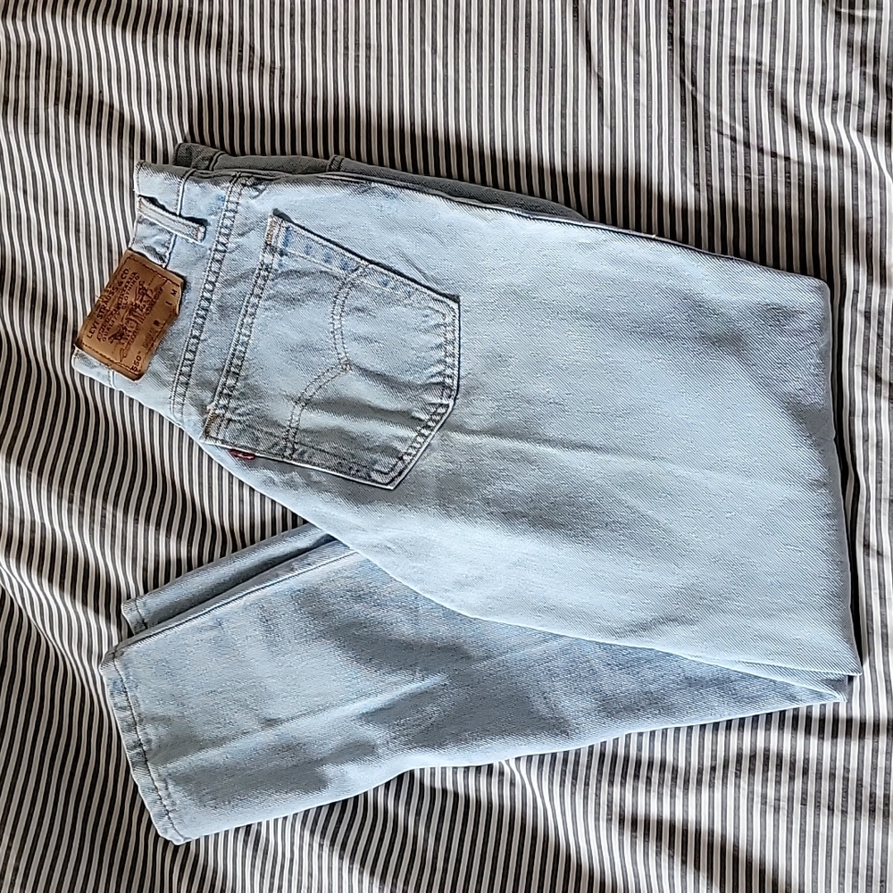 SOLD Vintage Levis 550